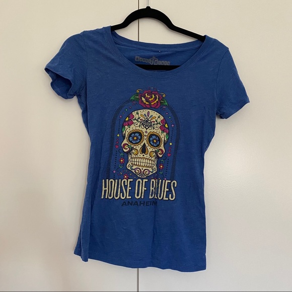 Tops - ✨House of Blues dia de los muertos shirt✨